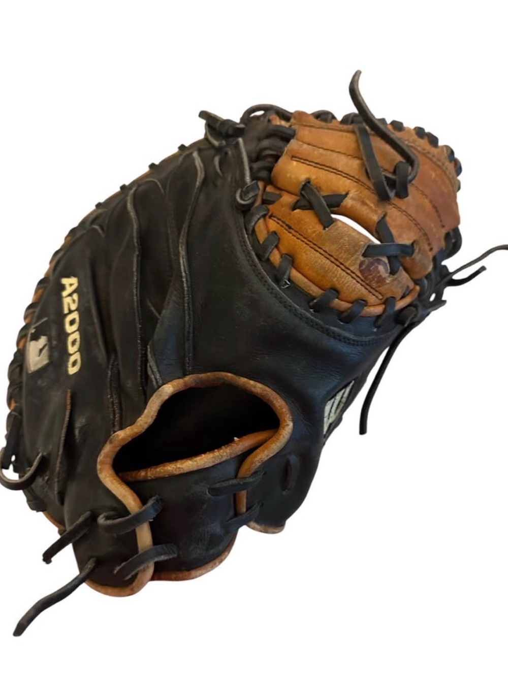 Wilson A2000 Catcher’s Mit. Pro-Stock Pudge.